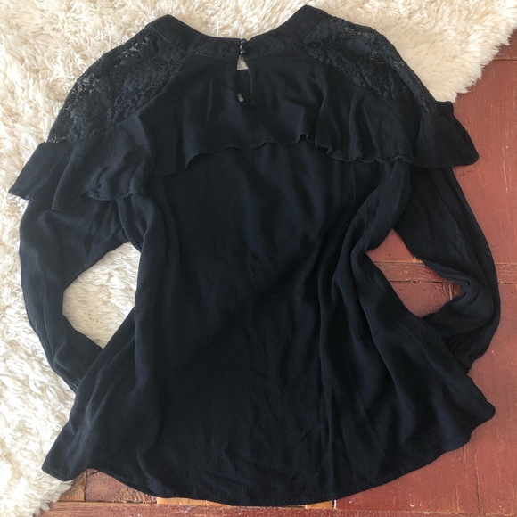 🌵Jodifl | Black Ruffle Lace Blouse - Picture 6 of 7